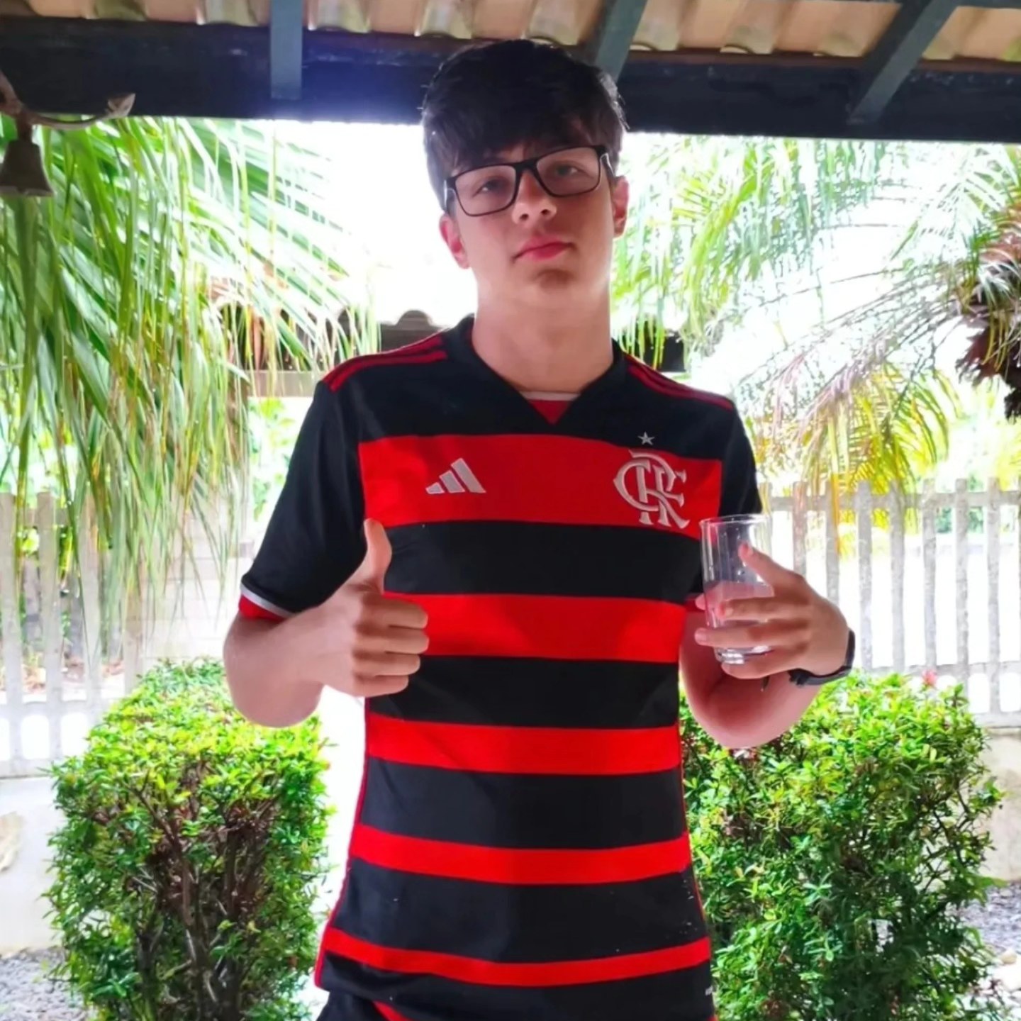 Inteligência e burrice não são vendidas em farmácias, né?