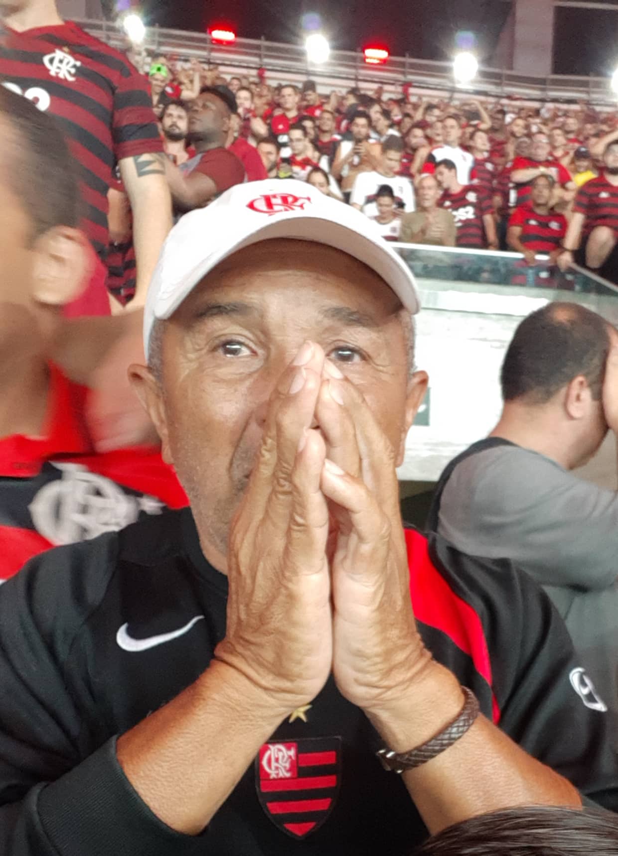 E a “Velha Política” no Flamengo ta vencendo a “Nova Política.”
